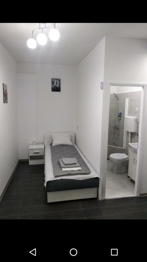 Apartmani Pinokio Ni 외부 사진